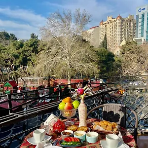 Nizami Central Street فندق باكو